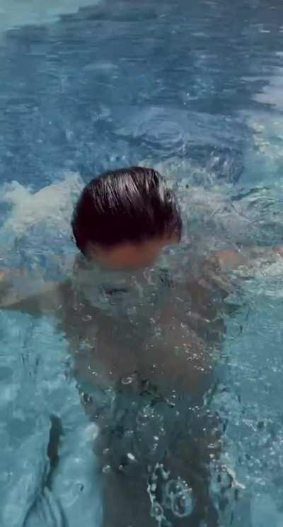 I need some Redditor to swim naked with me😋