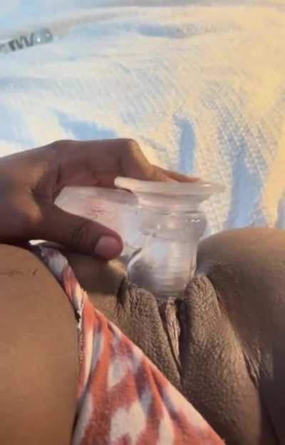 I wish it was you dick instead of