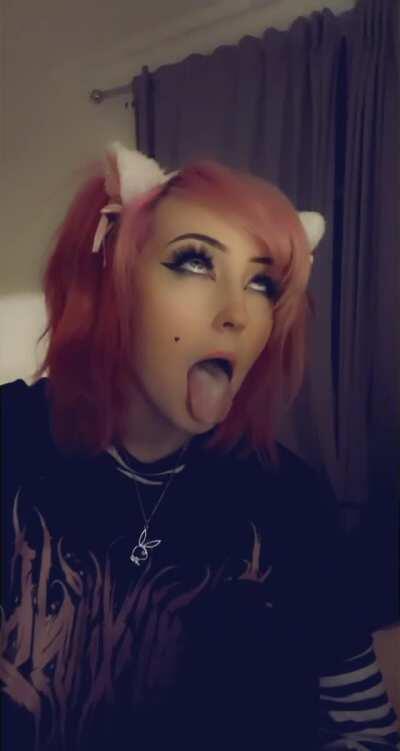 please fuck my mouth 🥺💖