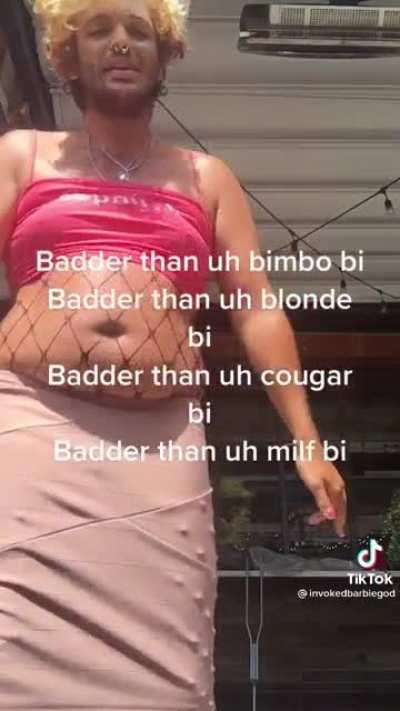 Average woman on twitter