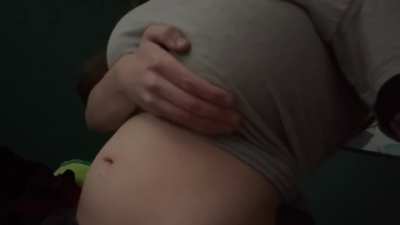 Bloated tummy, big boobs, burps, and farts? It must be a Christmas miracle! 🤭