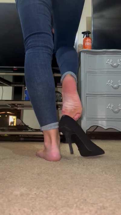 Clip from the full show 💕 dangle anyone?