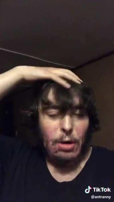 The way he turns into Harry styles <3 <3