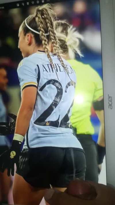 Athenea del Castillo Cum Tribute