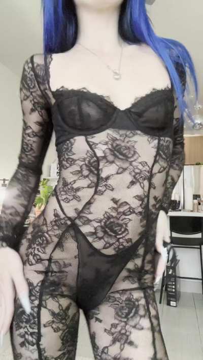 some handprints on my body will look so good