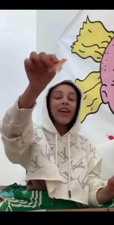 🚨 FULL TITTY EXPOSED 🚨