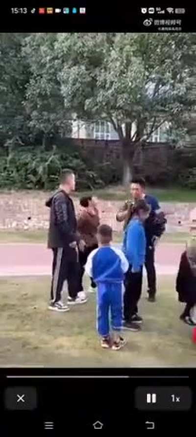 Everybody was kung-fu fighting 