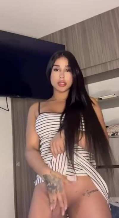 Are u straight or would u top me