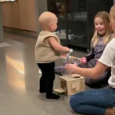 These big sisters were overjoyed to see their baby brother's first step &amp;lt;3