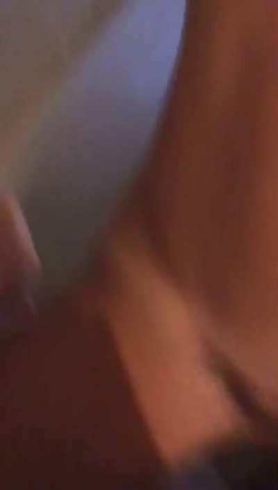 Amateur babe goes for a ride