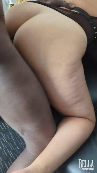 He gives hubby a lesson on how to make my pussy grip [F25]