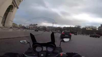 Riding like a complete idiot through Paris, France