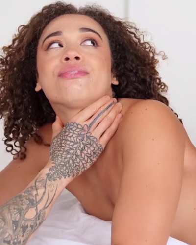 Willow Ryder - Sloppy Kiss