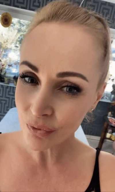 57F Mom, 2 kids, am i smash or pass