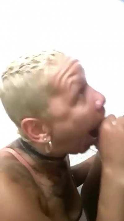 ballhead hoe shyt 3 (laundry matt bafroom)