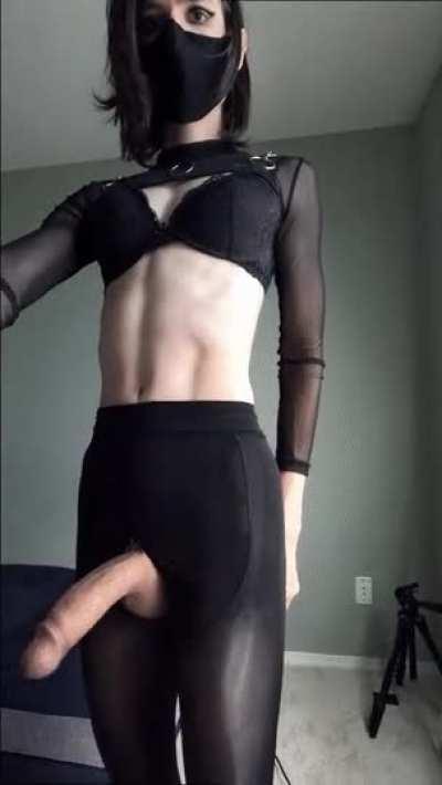 Do goth girls have the best cocks? y/n?