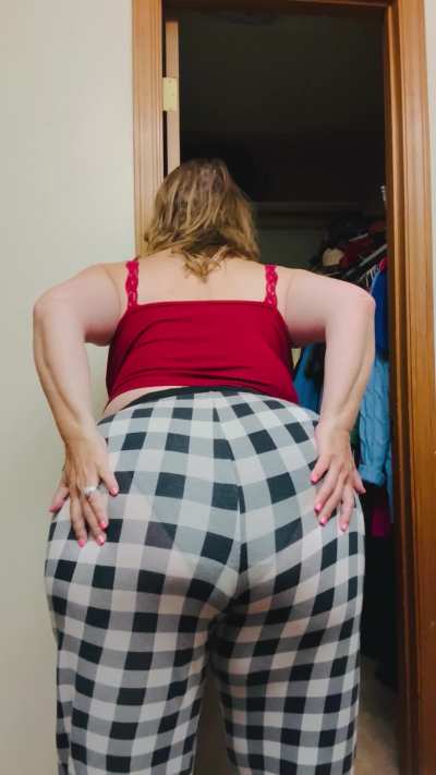 Smelling my ass is your life now 🤤 It&rsquo;s the only important task you&rsquo;ll ever need to focus on. 😈