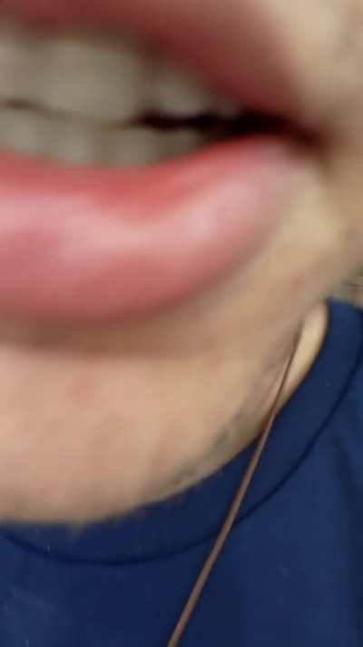 [Off-topic] Yo does anyone know what song or artist is this? Had it stuvk in my head but cant remember the name or lyrics 