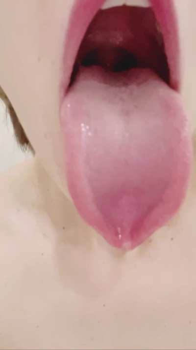 Open wide aaaah 👅💦