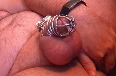 First time cumming in my cage!