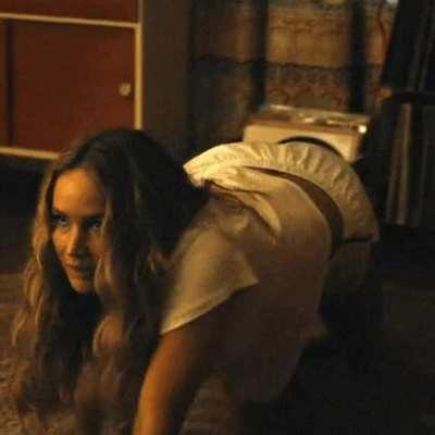 Jennifer Lawrence Ass- Spank or Bite