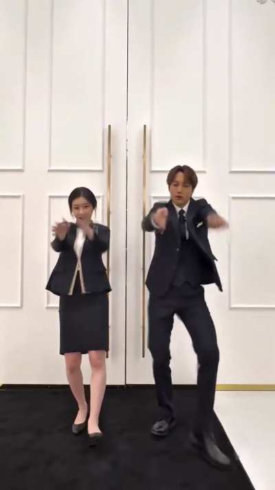 251120 ITZY Instagram Reels Update with Chaeryeong - Jeongwaja #KAI sunbaenim and CHAERYEONG's #TNVSChallenge