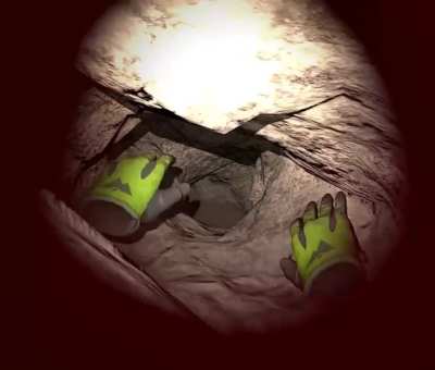 VR recreation of the exact spot where a man became stuck inside Nutty Putty cave and died after 27 hours. the section visible at 18 seconds is where his body was, upside down.