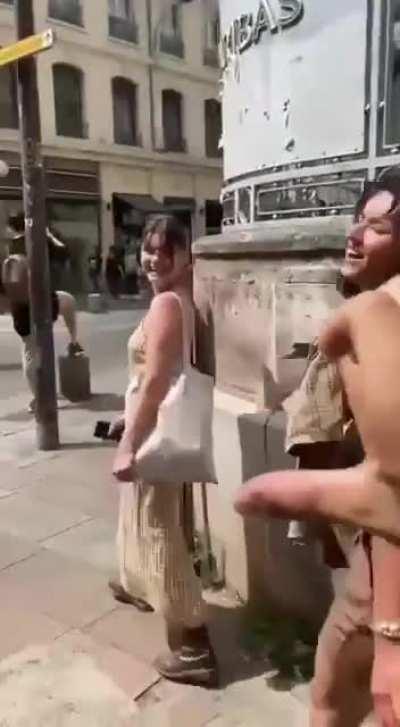 This small act made everyone smile