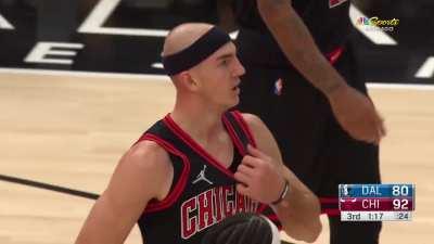 [Highlight] Alex Caruso heats up at the end of the 3rd quarter to extend the Bulls' lead to 18!