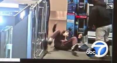 Man eating Cheetos sucker punches someone inside a Best Buy and steals their phone