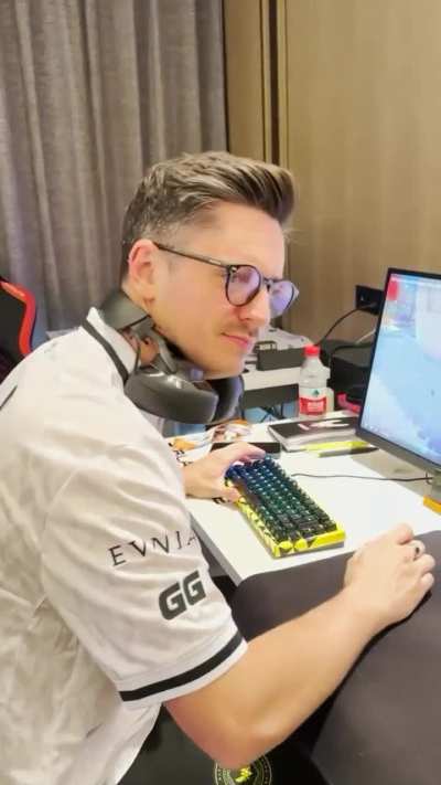 When raging is too expensive and bro starts to look like a punching bag