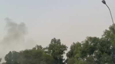 Cricket match in Pakistan during street protests