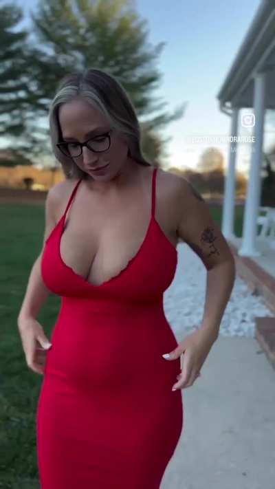 Nora Rose Jean (@omgitsnorarose)