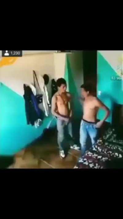 Can we pretend that airplanes in the night sky are like shooting stars 😪