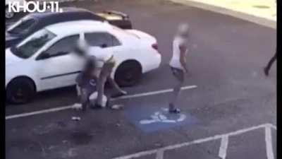 BLM vs racist who accused them of line cutting in the store