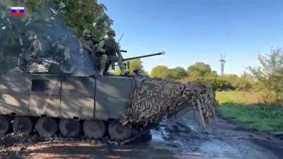Ru pov: Russian forces from group V rides on top of BMP-2 in the Kherson direction