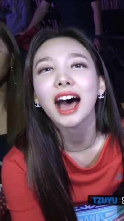 Nayeon fully open ☺️