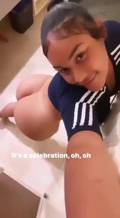 homemade thick ebony twerking thot videos ! 💚