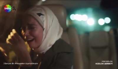 Filistin için ağlayan türbanlı genç gündem oldu. MaşşallAh