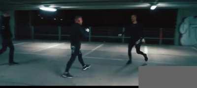 Kickboxer vs Taekwondo Fight Club Style