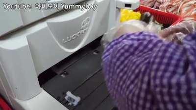 Automated rice dispenser for rolling Korean Gimbaps