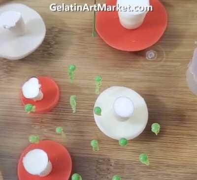 Gelatin mushroom cake