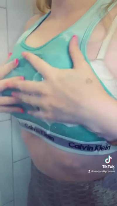 Can you spot my big soapy tits? @notprettyronnie