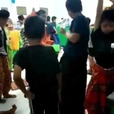 Bangon daw sabi ni amo