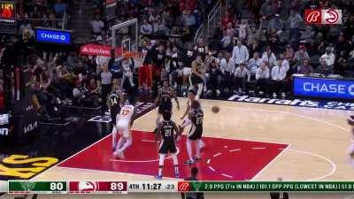 [Highlight] Onyeka Okongwu throws down the put back dunk over Giannis