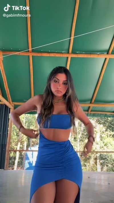 Gabi in blue