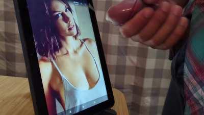 Lauren Cohan cum tribute