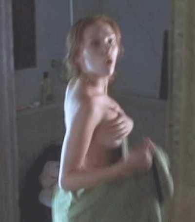 Scarlett Johansson, sideboob