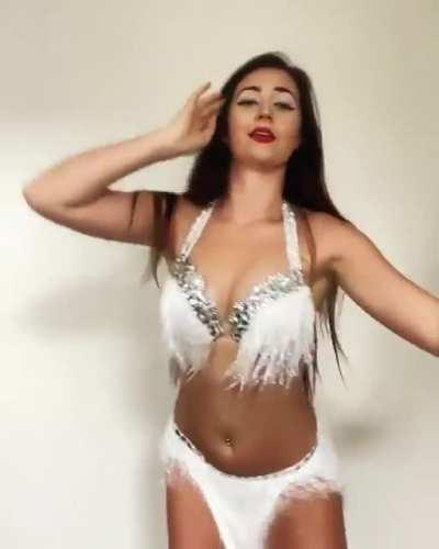 Stunning belly dancer, Jennifer