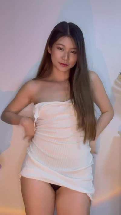 I’m only 19, but I would fuck every older guy on here